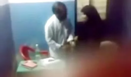 Три булки се срещнаха и порно с бабички по погрешка прекараха