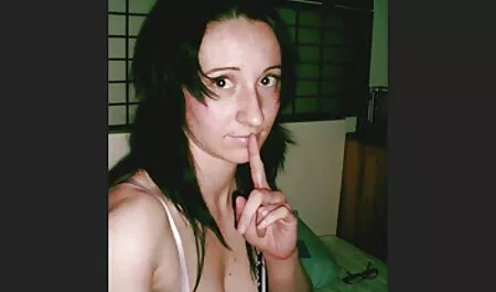 в болницата, пациентът на Торе е доктор. porno lesbiiki