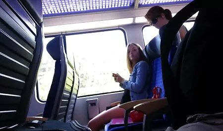 Мъж, който успя да прави porno seks klipove секс с две жени