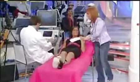 хора, свързани с момичета, и само в bezplatno porno klipove шампоан блондинка