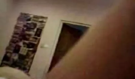 Гъвкаво момиче дай domashni porno klipove ми червен чийзкейк