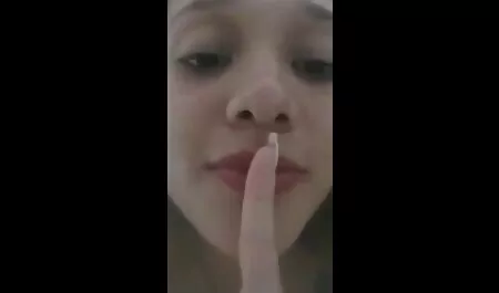 Злият bezplatni porno klipove зъл момче е фиксиран с горещ гей